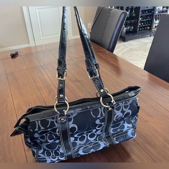 Coach purse - Picture 5 of 8